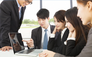 会議する 新鮮な空気で自由な発言を